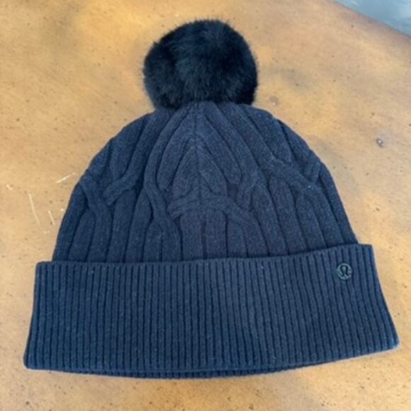 Lululemon Cable Knit Pom Beanie Black NWT | Retail $58 main image 6